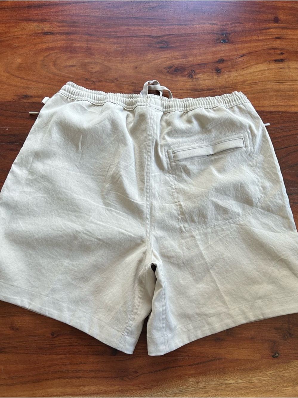 Men’s lululemon lightweight shorts - Picture 2 of 6